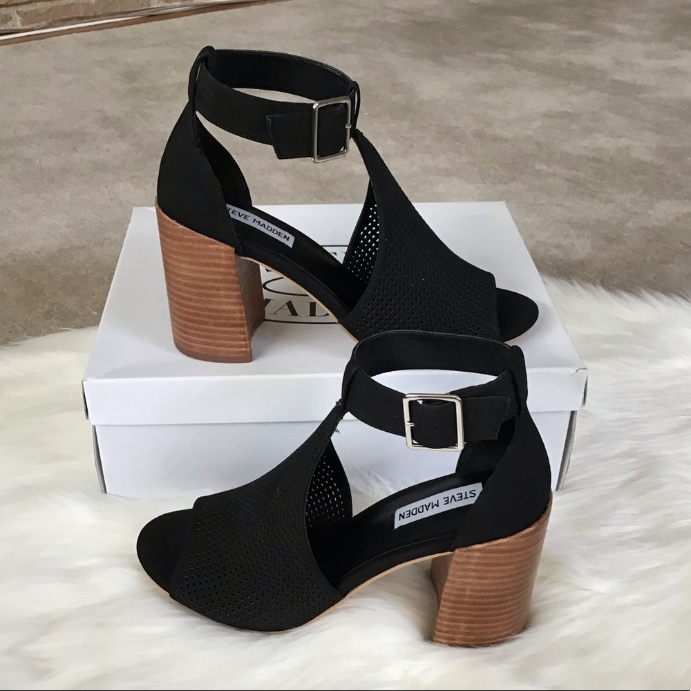 STEVE MADDEN Black Leather Perforated Block Heel Sandals